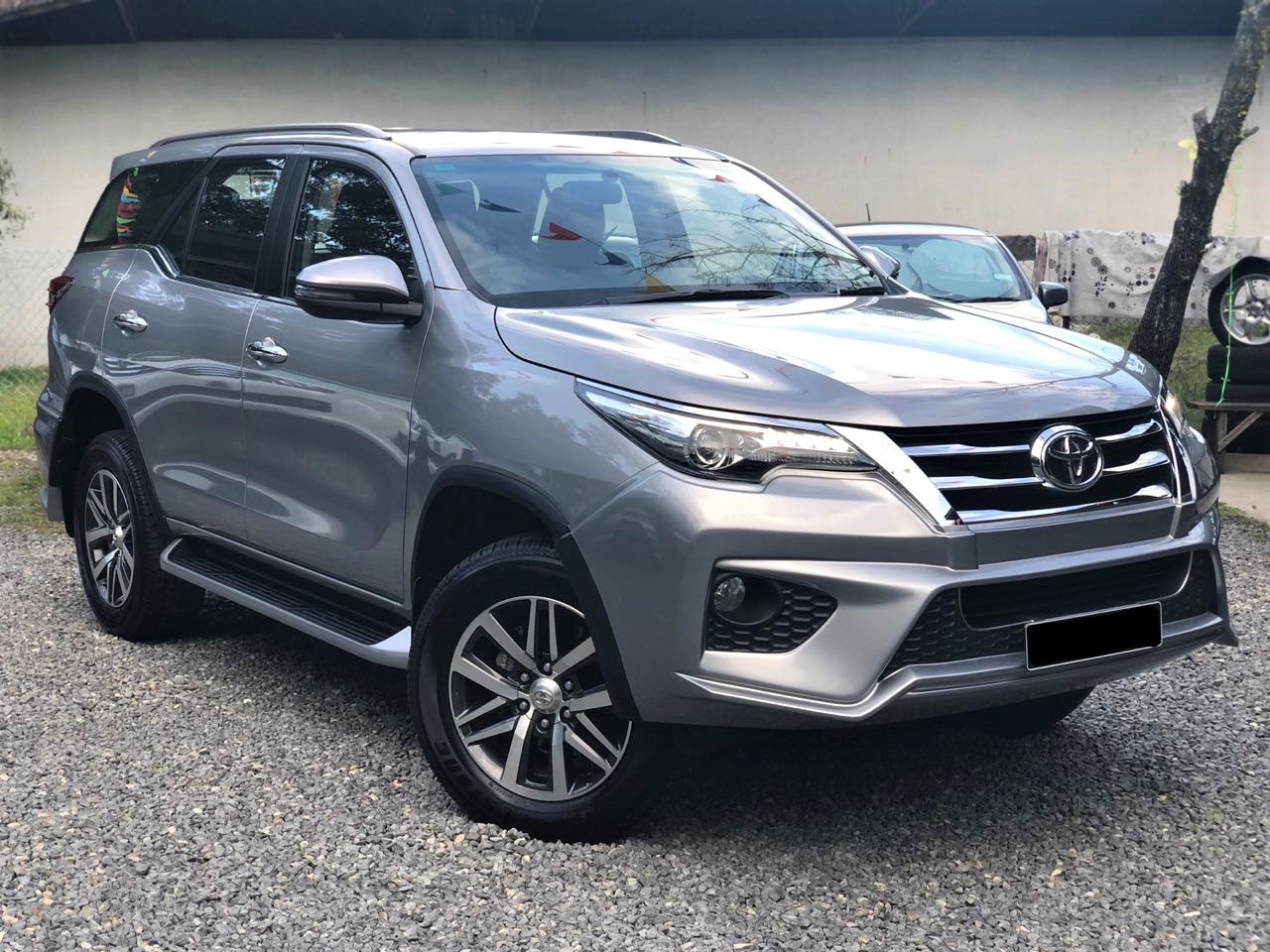  Toyota  Fortuner  2WD 2022 Silver  Metallic Listings