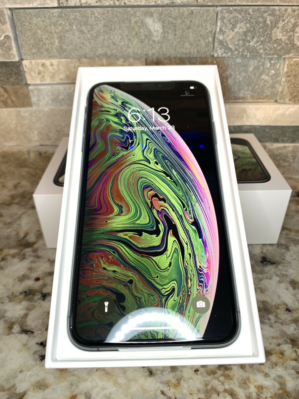 iphone xs max samsung s10 plus