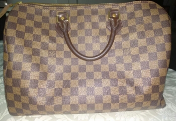 pre loved louis vuitton hand beg