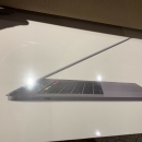 Apple MacBook Pro 15.4(256 GB, Intel Core i7 8th Gen. 2.2GHz, 16GB) Space Grey
